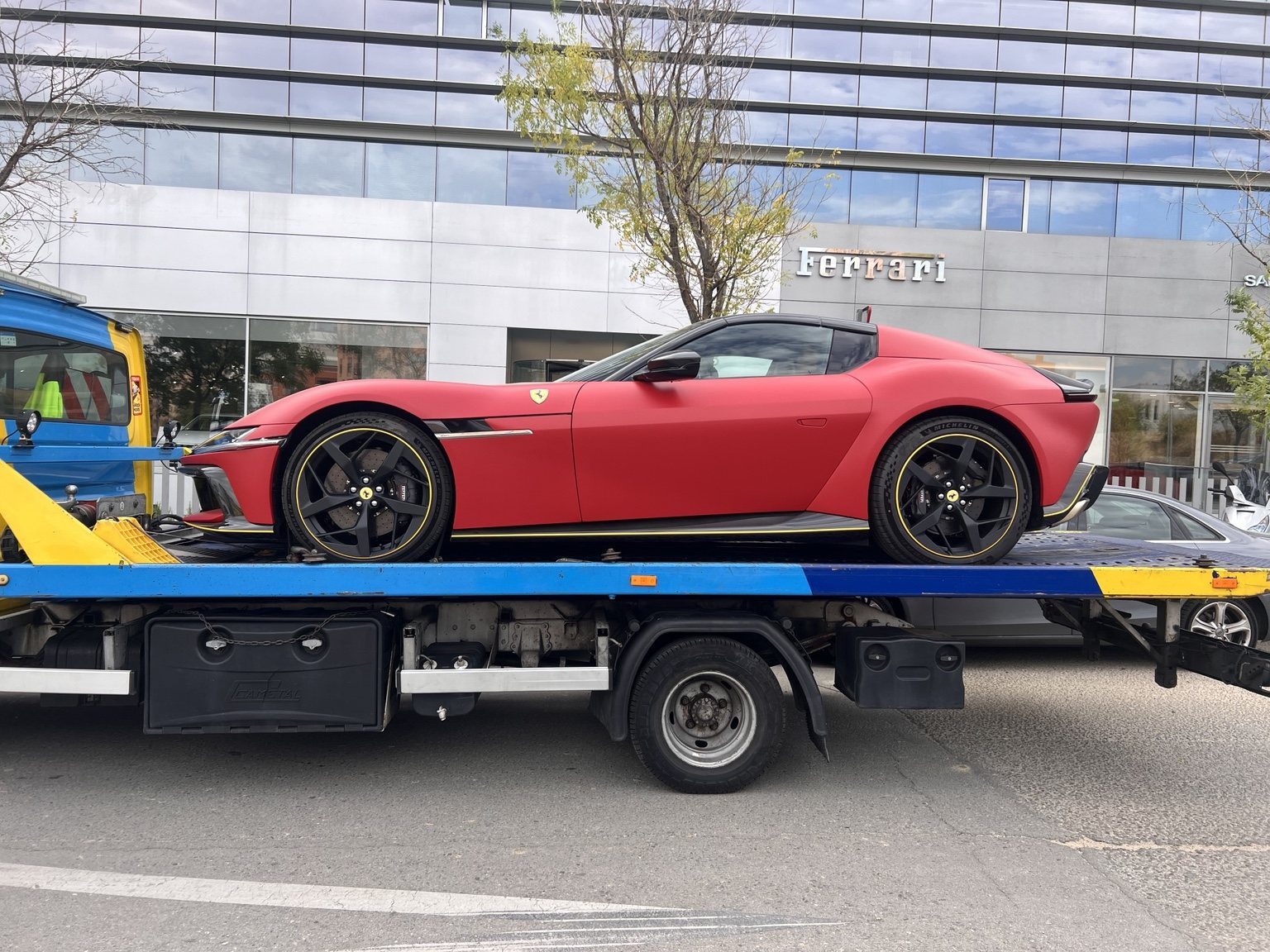 Ferrari transportado por Grúas Particulares Madrid
